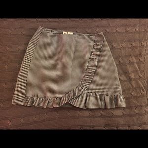 Navy blue & white checkered skort